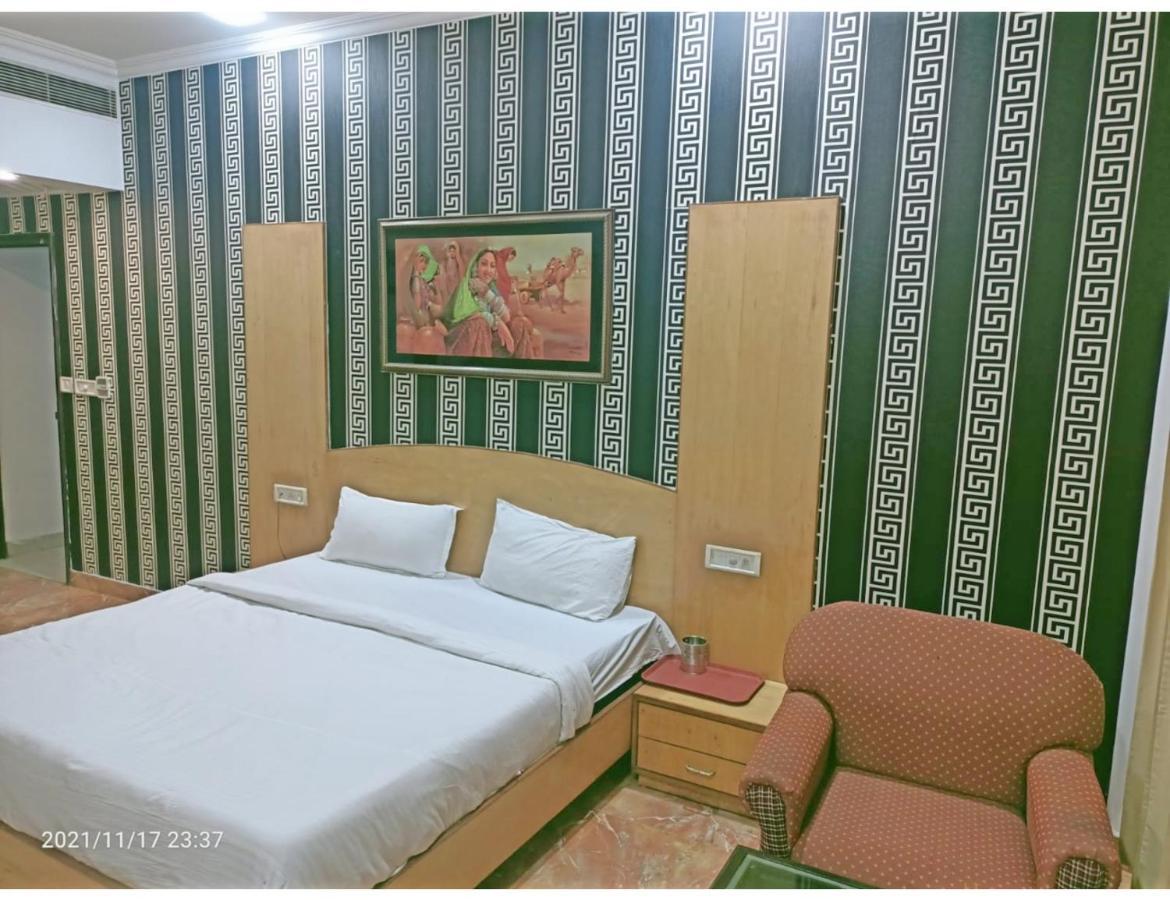 Hotel Kishore International, Амритсар Экстерьер фото