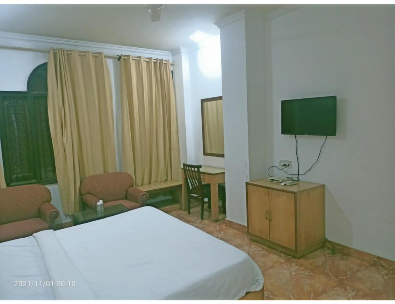 Hotel Kishore International, Амритсар Экстерьер фото